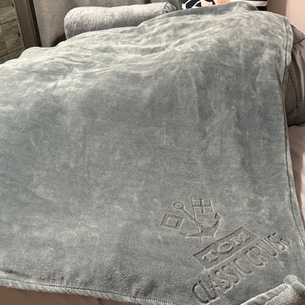 TCM Classic Cruise 2019 Cozy Soft Grey Blanket Throw Turner Classic Movies